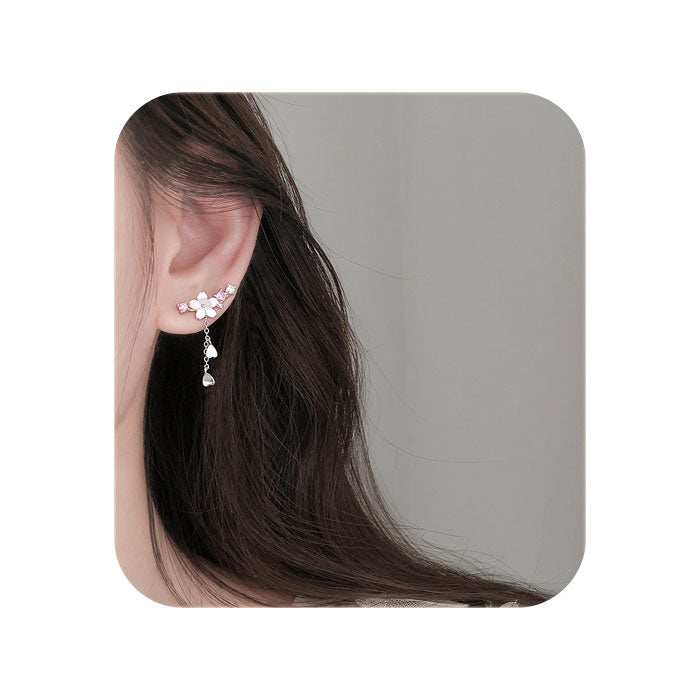 Boucles d'oreilles argent massif triangle et 3 chainettes Boucles d'oreilles argent massif triangle et 3 chainettes
